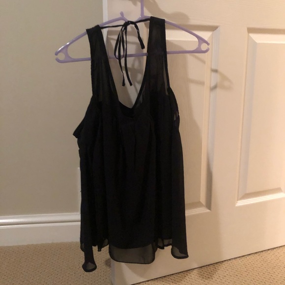 4/$10 Abercrombie and Fitch black off the shoulder top - Picture 7 of 7